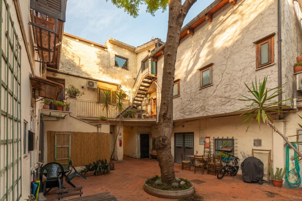 Bright And Comfy Terraced Apartment In Trastevere Rome Luaran gambar