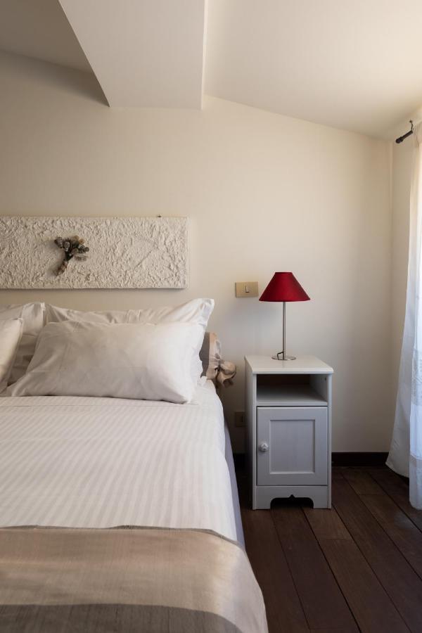 Bright And Comfy Terraced Apartment In Trastevere Rome Luaran gambar