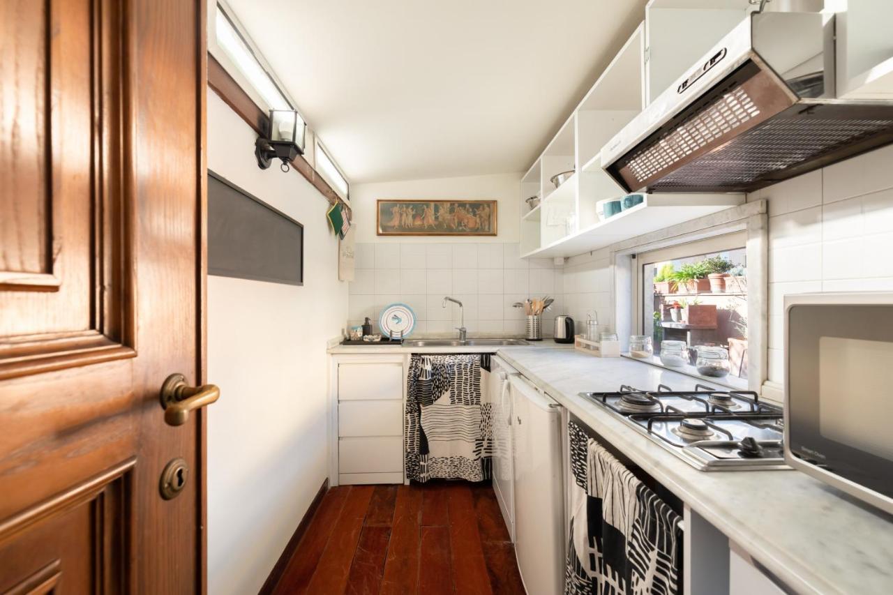 Bright And Comfy Terraced Apartment In Trastevere Rome Luaran gambar